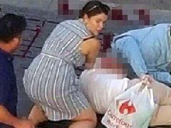 巴塞羅那恐襲事件，中國游客親眼見：大街上躺